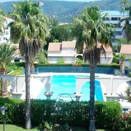 T2 Avec Cabine, Piscine, Parking Prive - Proche Et Commerces, - Fr-1-251-774 Apartmán Le Lavandou
